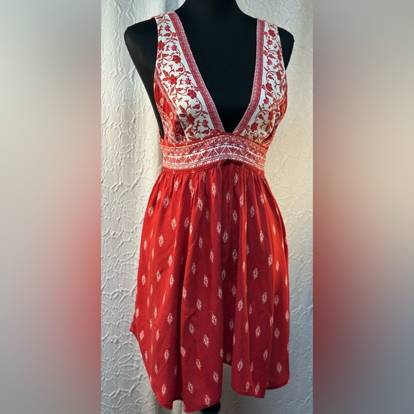 LULUS- Boho Red 🌹Floral Deep V-Neck Mini Dress (L) - Picture 3 of 13